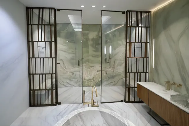 מחיצת זכוכית, אמבטיה, התקנה של GlassFix
