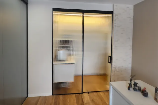 דלת זכוכית לחדר הרחצה, התקנה של GlassFix