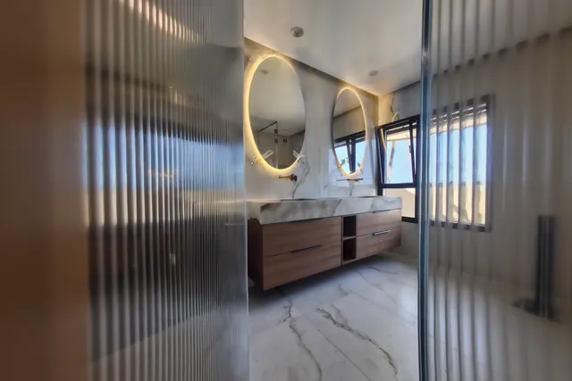 מראות עגולות עם לד, התקנה של GlassFix