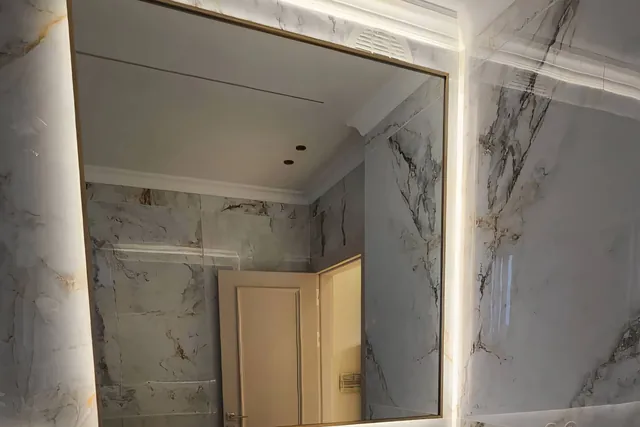מראה מלבנית, חדר רחצה, התקנה של GlassFix