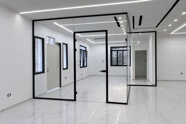 חדר פינתי, דלת זכוכית, התקנה של GlassFix