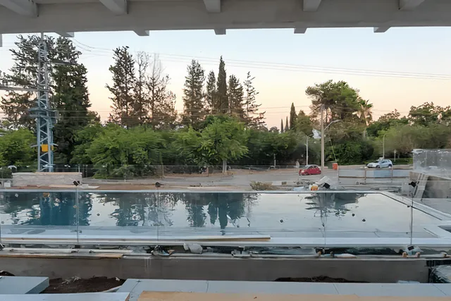 גדר זכוכית, בריכה, התקנה של GlassFix