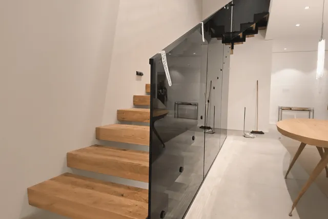 מעקה, מדרגות, התקנה של GlassFix