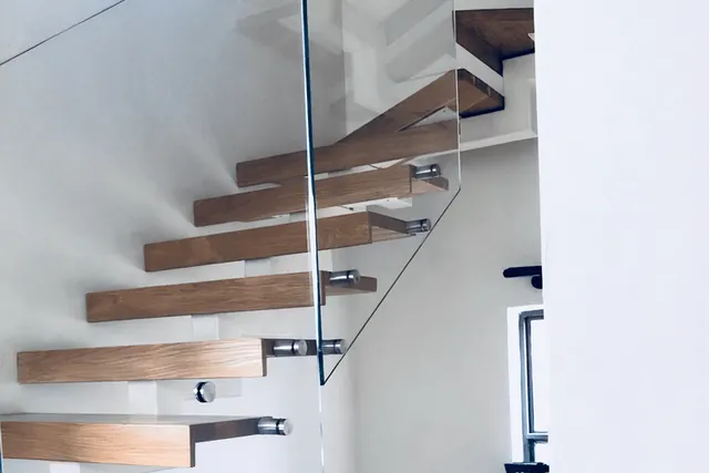 מעקה, מדרגות, התקנה של GlassFix
