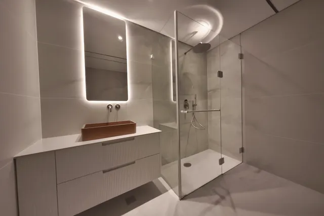 מקלחון פינתי, התקנה של GlassFix