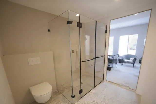 מקלחון פינתי, פרזול שחור, התקנה של GlassFix