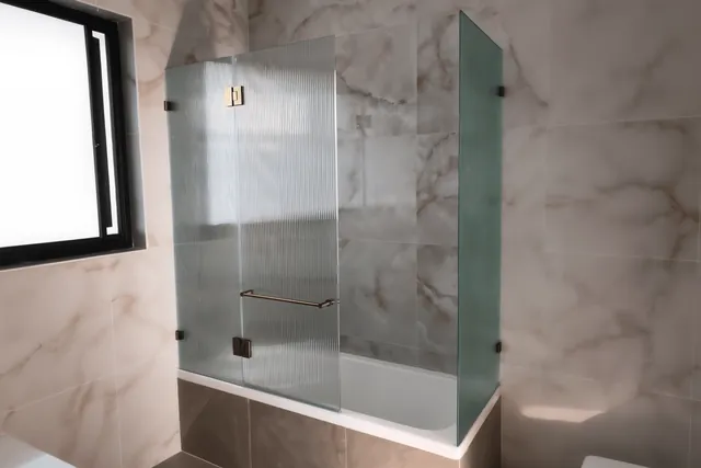 אמבטיון, התקנה של GlassFix