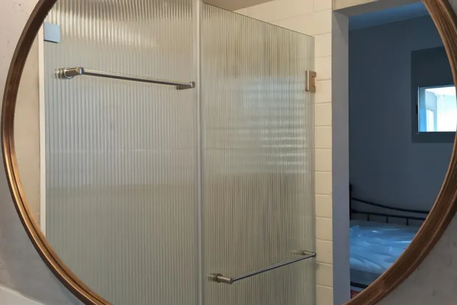 מקלחון בזכוכית גלינה, התקנה של GlassFix